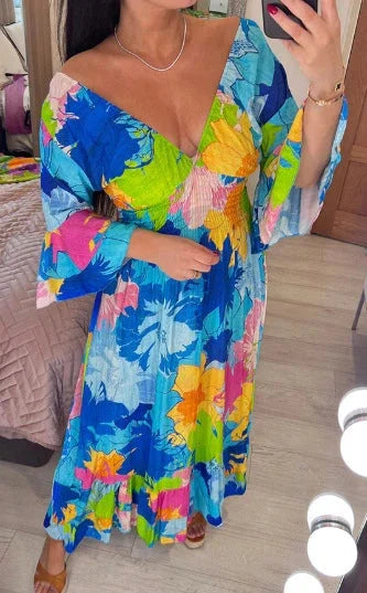 Sophie | Sukienka plażowa z dekoltem w serek i kwiatowym wzorem