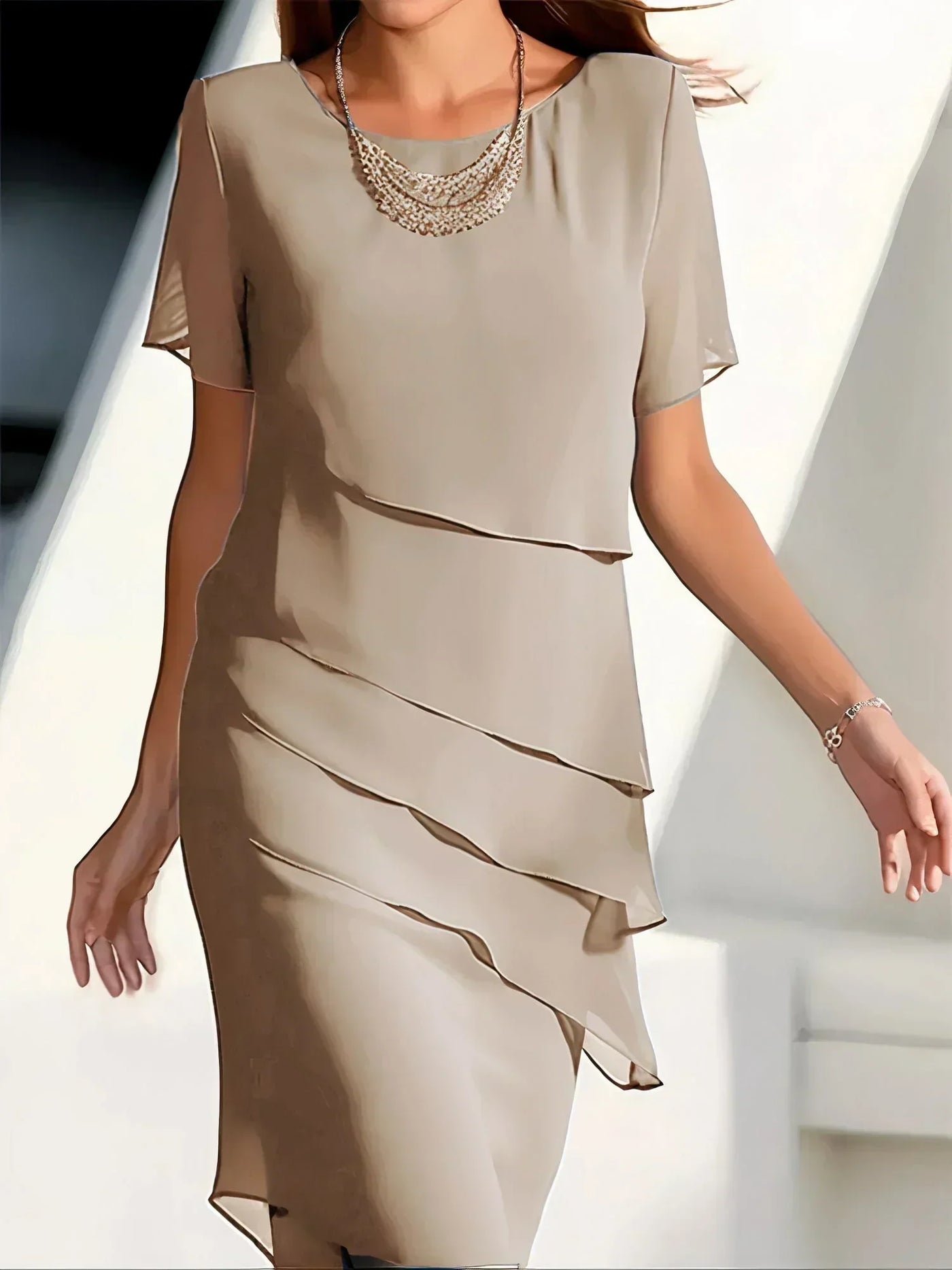 „Luxe Lattice” – Elegancka sukienka z zakryciem brzucha