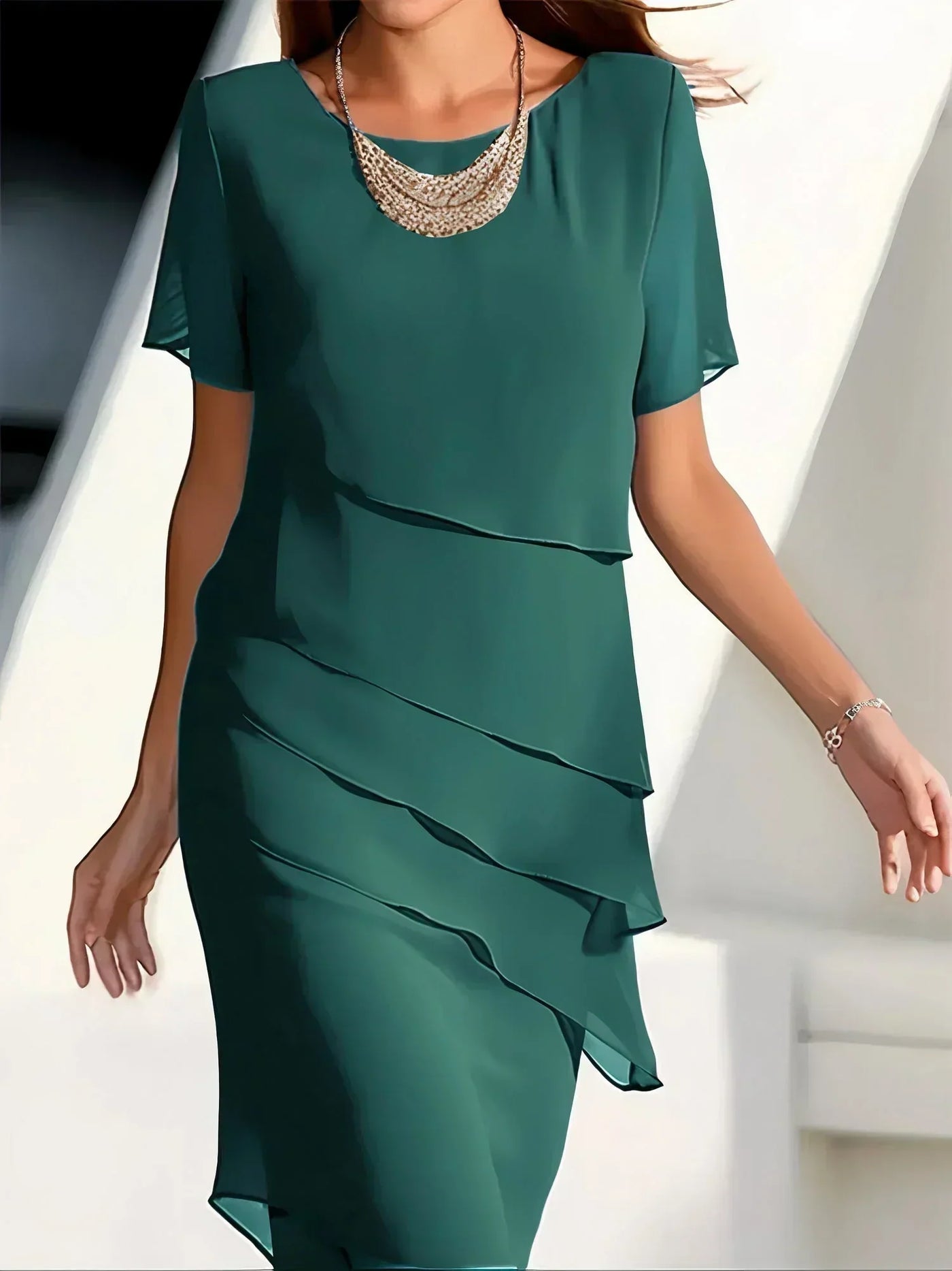 „Luxe Lattice” – Elegancka sukienka z zakryciem brzucha