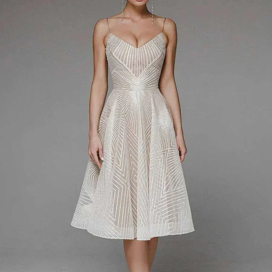 LARA | Elegancka sukienka z odkrytymi plecami 