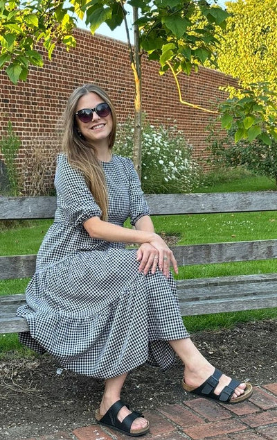 Marie | Sukienka do karmienia piersią w kratkę Gingham z niewidocznymi zamkami