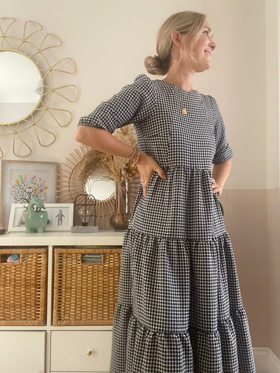 Marie | Sukienka do karmienia piersią w kratkę Gingham z niewidocznymi zamkami
